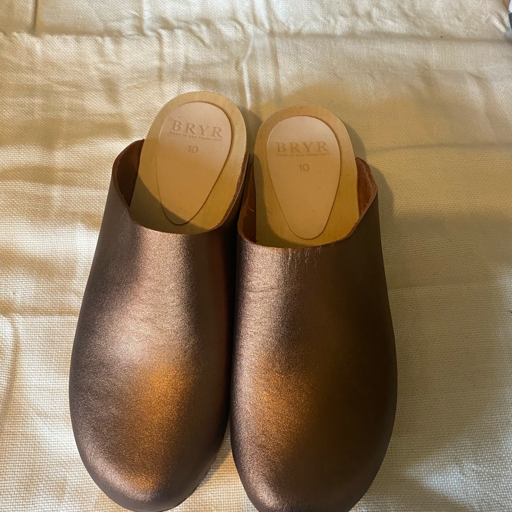 Copper Bryr Clogs